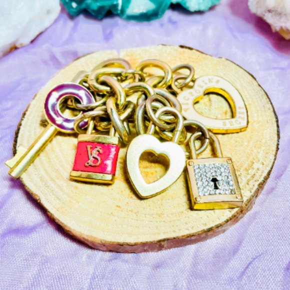 Vintage Victory Secret Lock, Key, Purse, Heart Charm Toggle Bracelet - Picture 4 of 8
